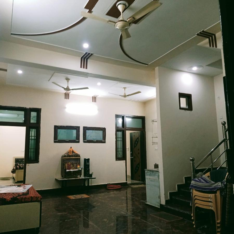 Radha Bhavan Vrindāvan エクステリア 写真