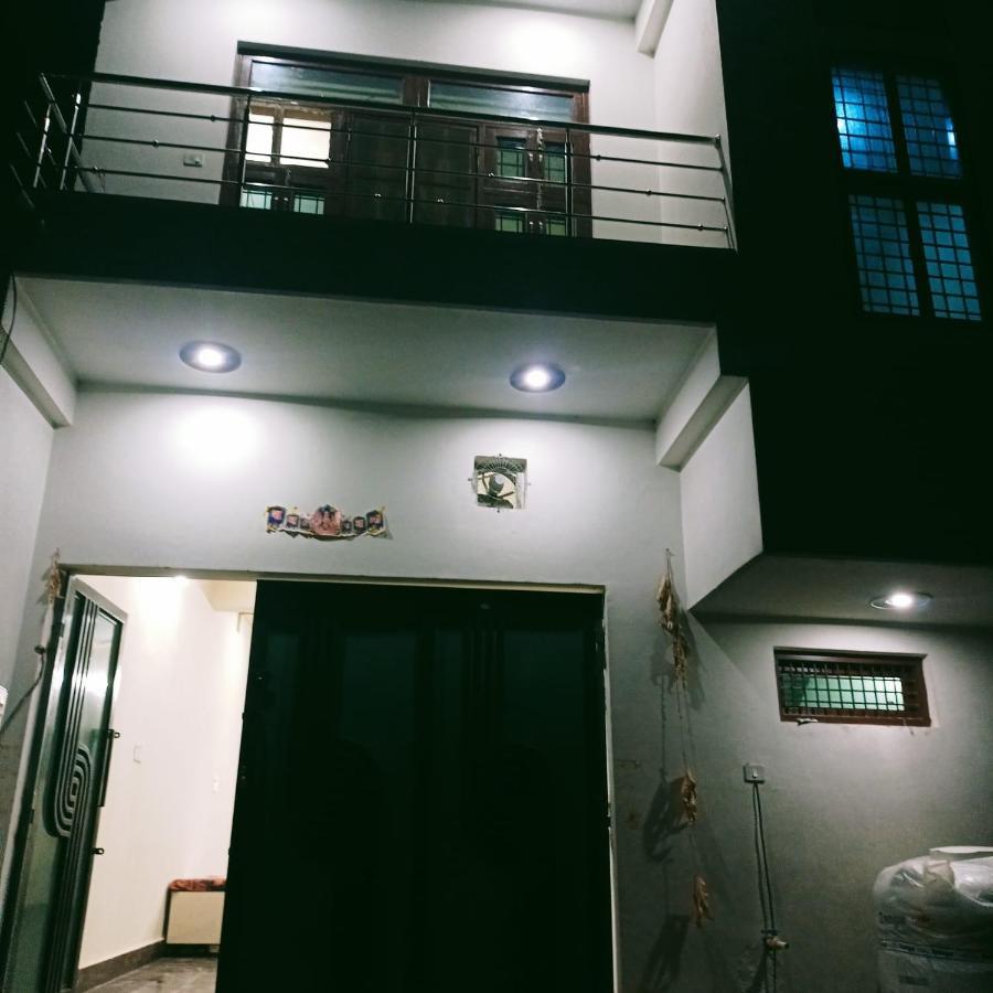Radha Bhavan Vrindāvan エクステリア 写真