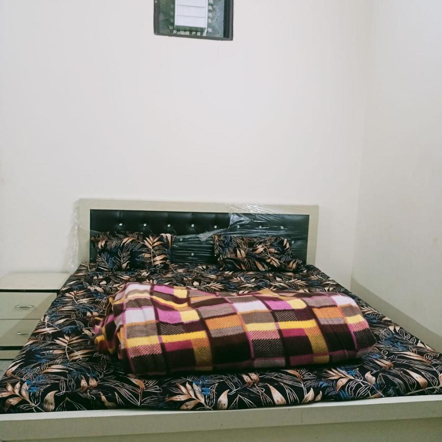 Radha Bhavan Vrindāvan エクステリア 写真
