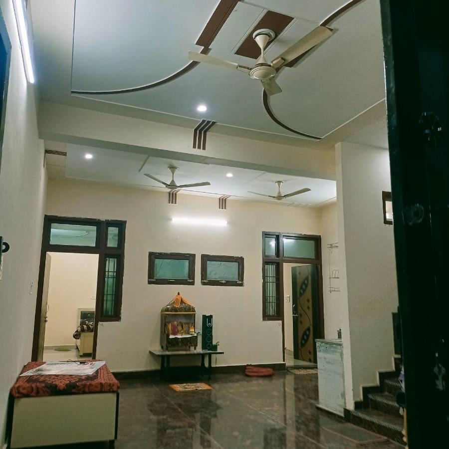 Radha Bhavan Vrindāvan エクステリア 写真