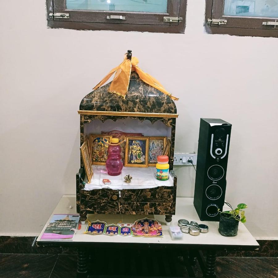 Radha Bhavan Vrindāvan エクステリア 写真